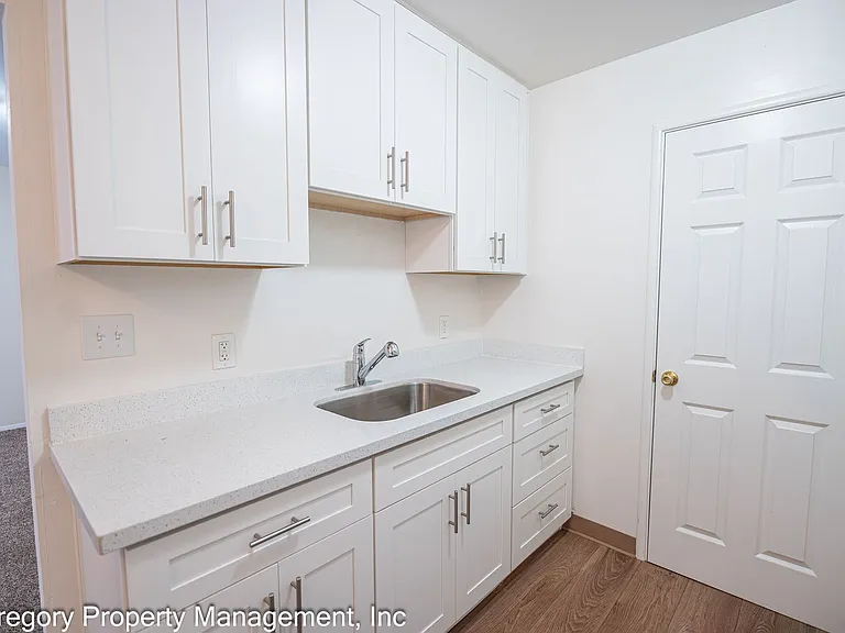 512 Santa Clara — Photo 6