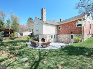 729 Grandview Rd, York, PA 17403