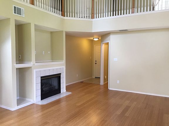 4th image of 504 Settlement St
