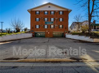 1739 6th Ave #B10, Huntington, WV 25703