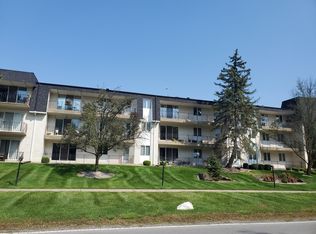 2440 186th St APT A1, Lansing, IL 60438