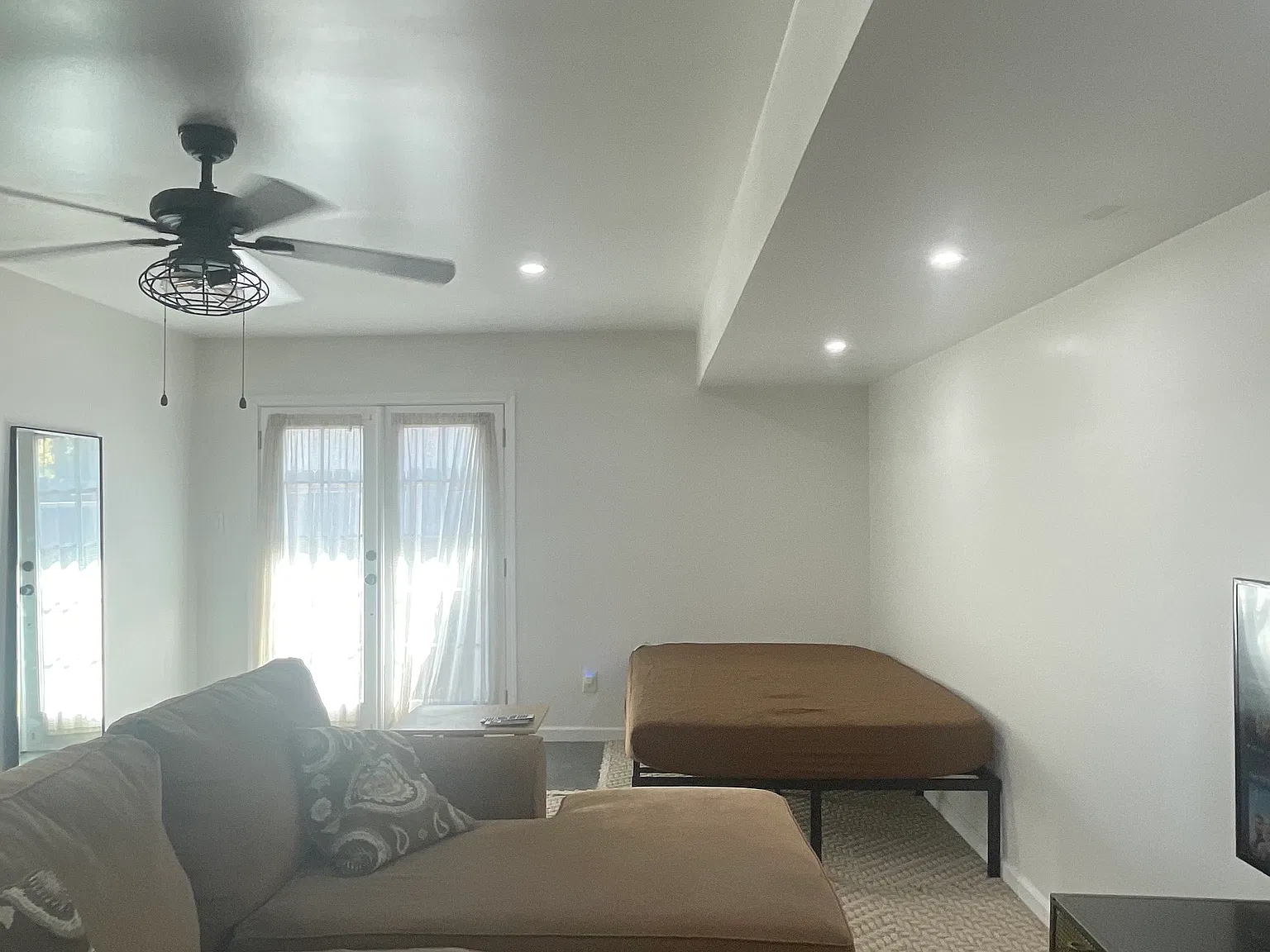 Studio, 400 sqft, $1,495 — Photo 3