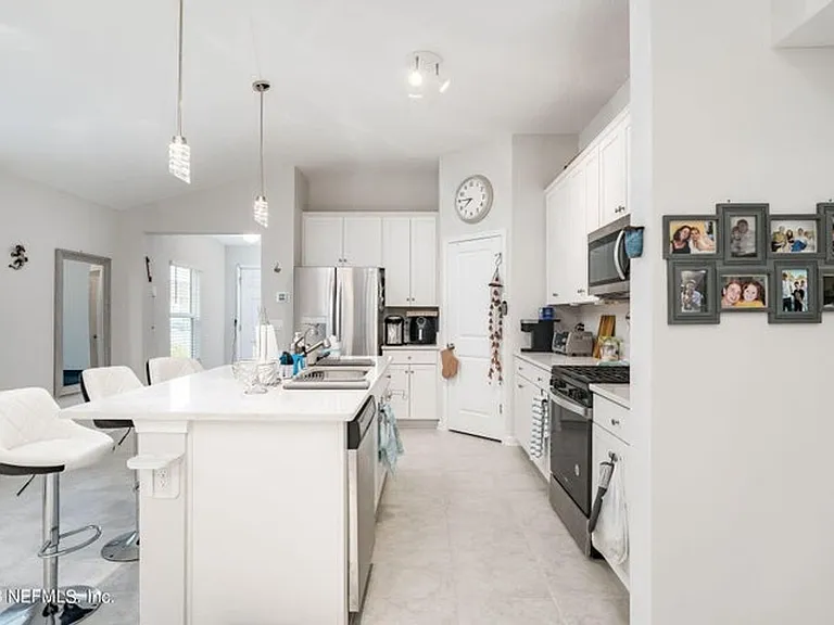581 Meadow Ridge Dr — Photo 6