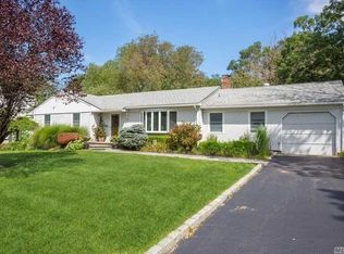 2313 Feuereisen Ave, Ronkonkoma, NY 11779