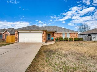 504 Asbury Dr, Saginaw, TX 76179