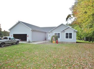 1449 N Oak Rd, Davison, MI 48423