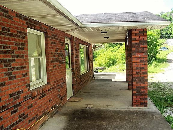 3rd image of 7406 Highway 52 E
