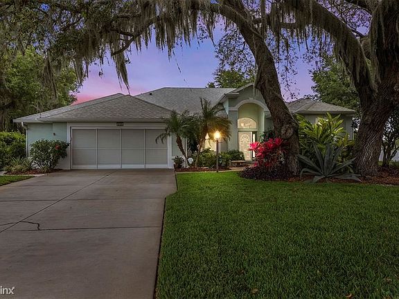 2nd image of 5125 Aurora Dr