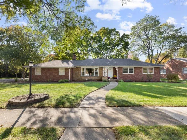 28421 Sunset Blvd W, Lathrup Village, MI 48076