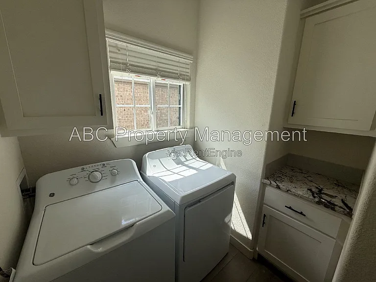 3203 Hillstone Ave — Photo 14