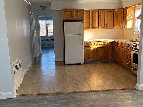 3rd image of 11-00 College Point Blvd Floor 2