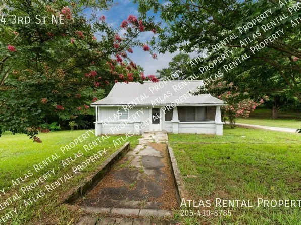 94 3rd St NE, Graysville, AL 35073