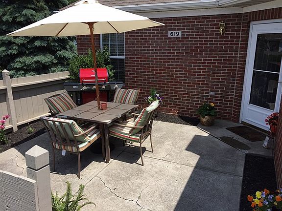 3rd image of 619 Hampton Woods Dr