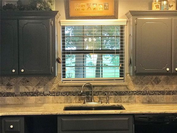 Who wouldn't love doing dishes with a view like this!