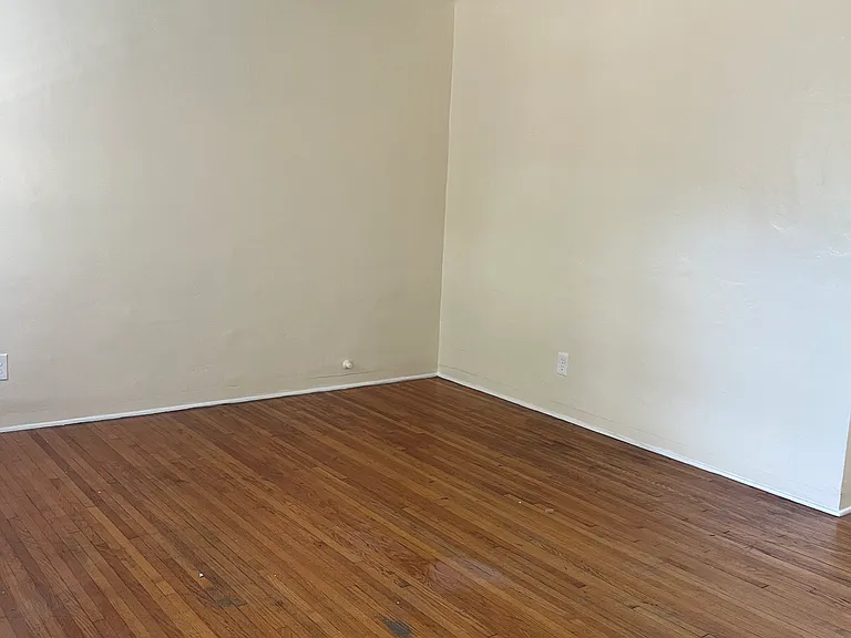 2214 D St #1 — Photo 7