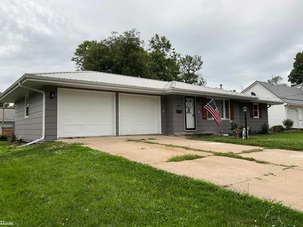 1407 N Grant St, Knoxville, IA 50138