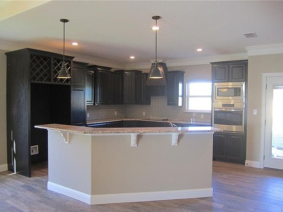 5th image of 7017 McLeod Dr