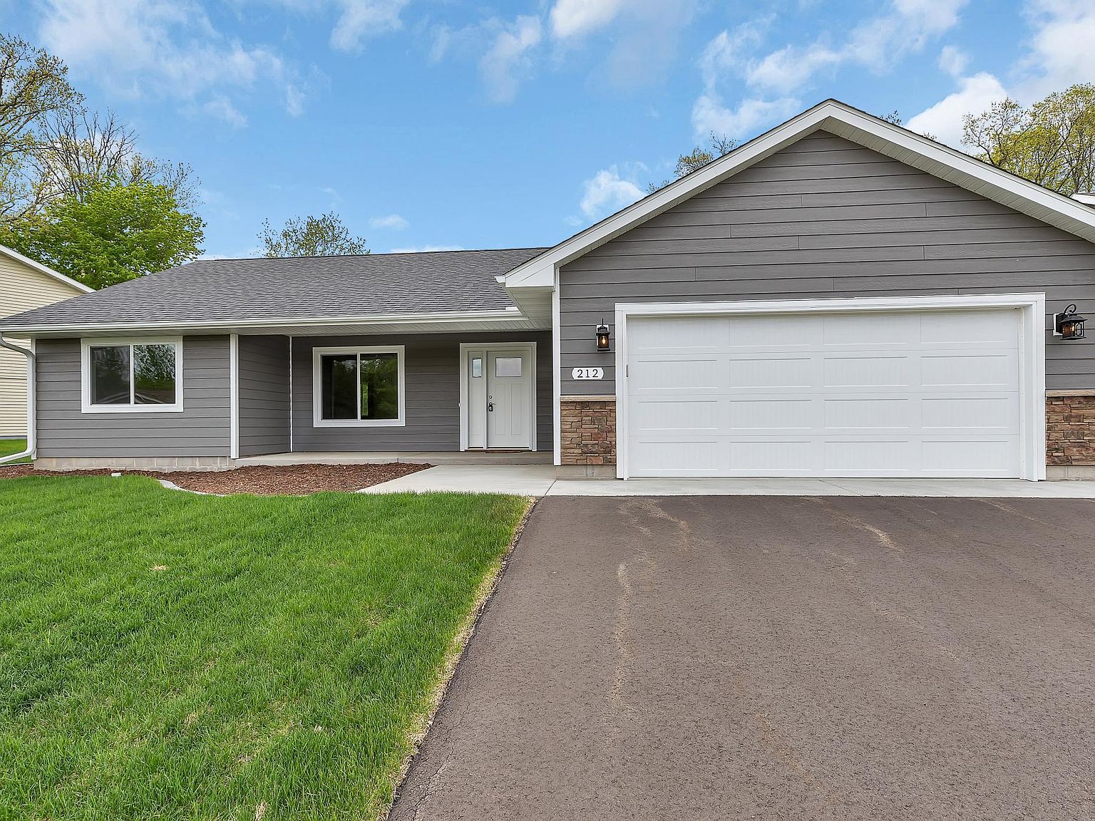 212 3rd St NE, Milaca, MN 56353 Zillow