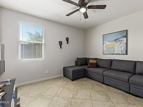 3rd image of 5022 E GLENCOVE Street