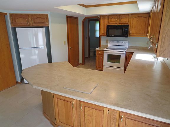 3rd image of 12620 Oakmere Dr