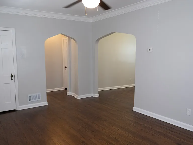 4406 Center St — Photo 8