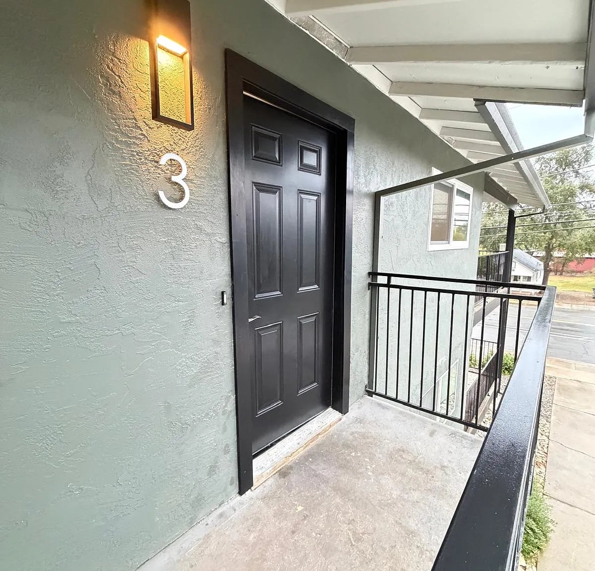 2 bed, 909 sqft, $1,500 — Photo 1