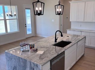 6451 Dalyn Dr, Midlothian, TX 76065