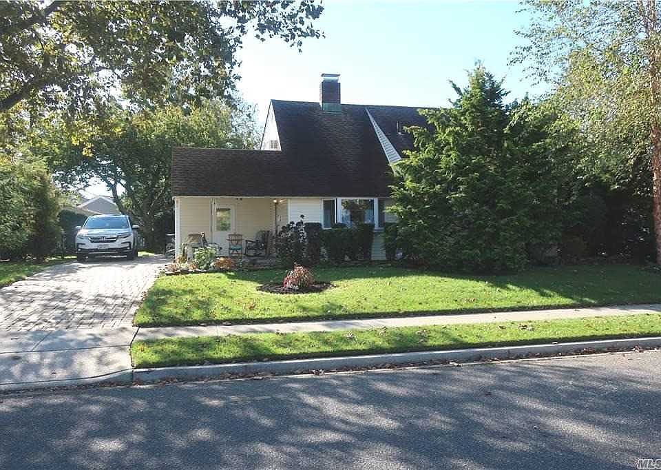 1st image of 61 Weaving Ln