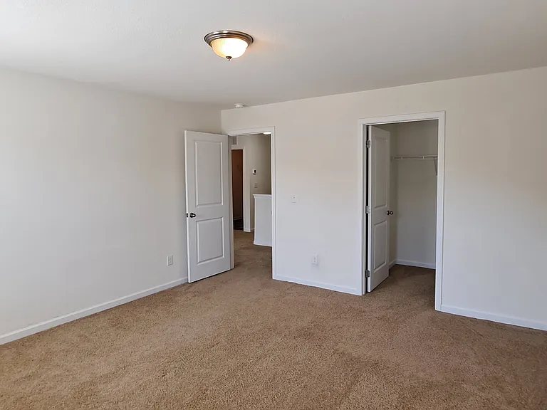 1527 Sergeant Ln — Photo 29