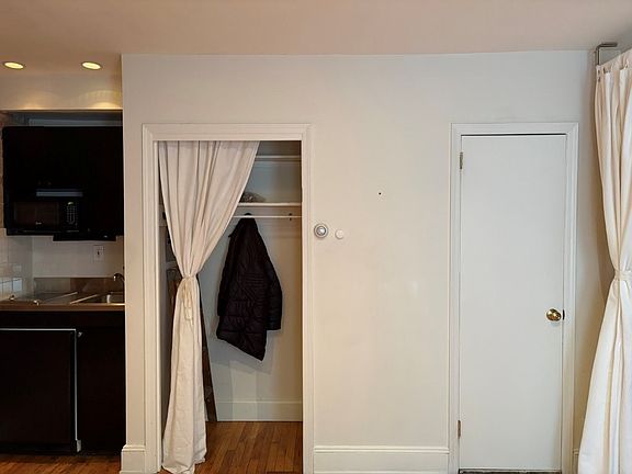 4th image of 126A E 92nd St Unit 1A
