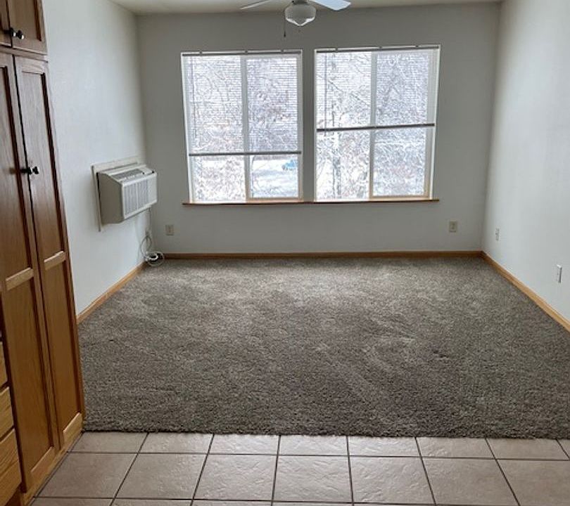 1st image of 2500 Hillcrest Dr #11