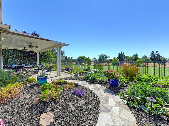 2nd image of 561 Rustic Ranch Ln