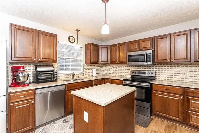 6110 King Lear Ct — Photo 4