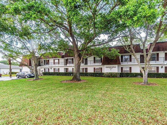 2nd image of 10040 N Meridian Way #201