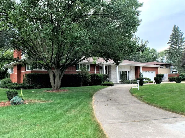 6709 W Highland Dr, Palos Heights, IL 60463