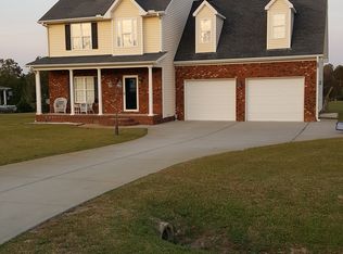 400 Cedar Lake Ln, Clinton, NC 28328