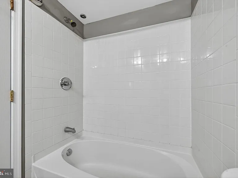 16611 Geddy Ct — Photo 19