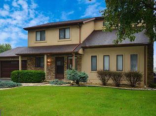 658 W Brubaker Valley Rd, Lititz, PA 17543