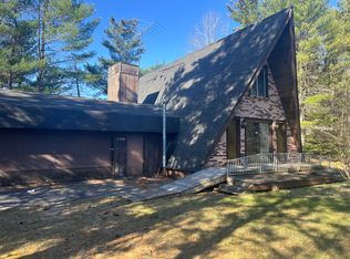 11298 Red Pine Dr, Grayling, MI 49738