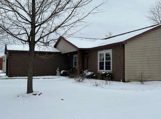 201 Commonwealth Dr, Bolingbrook, IL 60440