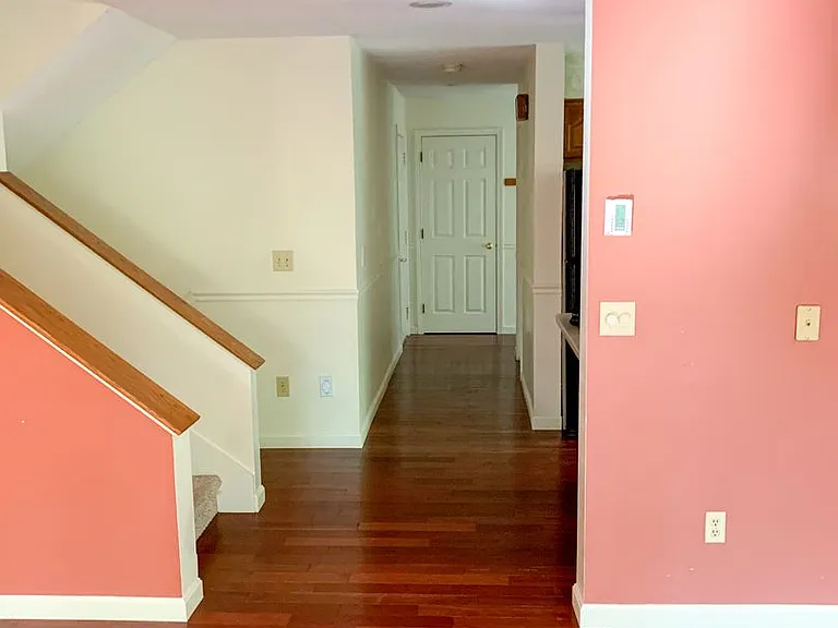304 Fairway Vlg — Photo 2
