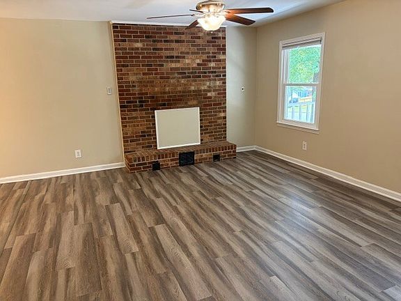 4th image of 591 Brightsfield Ct