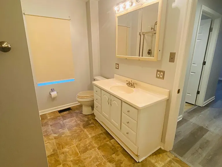 619 Franklin Ave — Photo 7