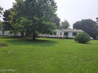 1152 Sloop Point Rd, Hampstead, NC 28443
