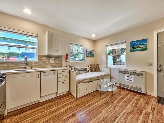 2nd image of 4085 Manzanita Ave