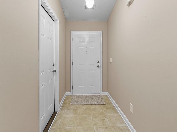2nd image of 173 Tennis View Ct