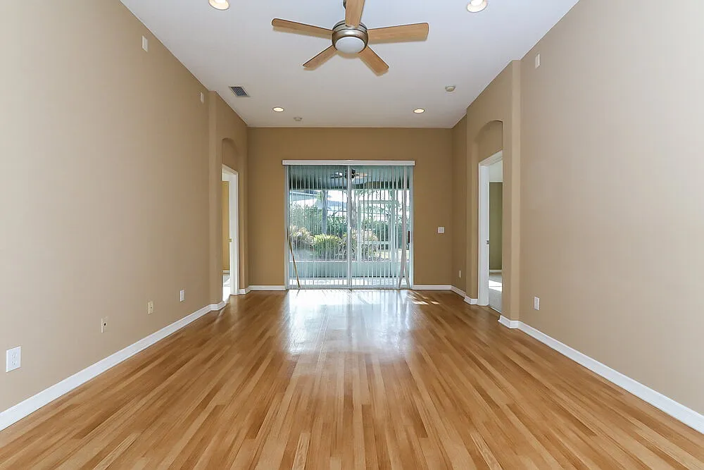4 bed, 2.0 bath, 2066 sqft, $2,870 — Photo 2