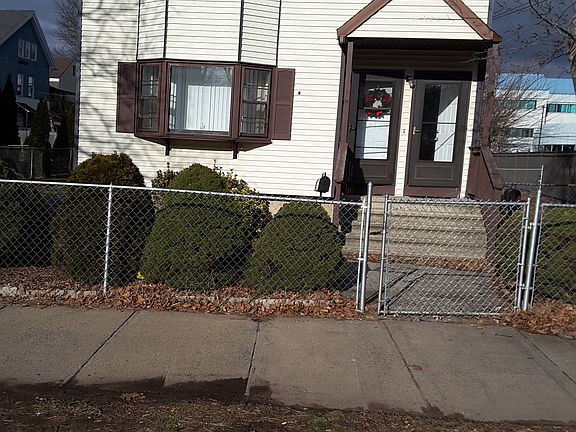 4th image of 61 Sylvan Ave