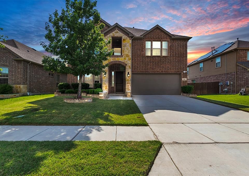 1st image of 605 Beeville Ct