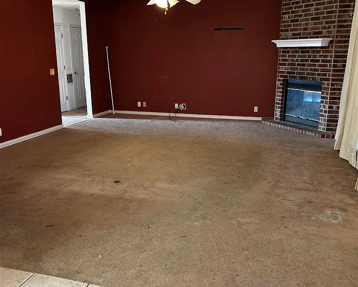 902 Sugarbush Ln — Photo 3